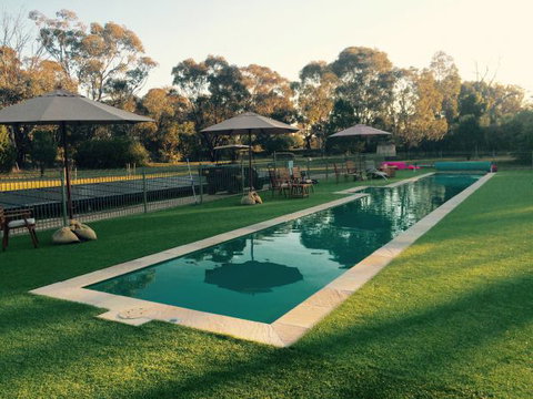 Balcraggon Accommodation - Tourism Adelaide 5