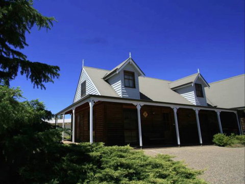 Edelweiss Hutte - Tourism Adelaide 6