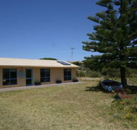 LJ Hooker Goolwa Holiday Rentals - 15 Eaton Avenue Goolwa Beach - Tourism Adelaide