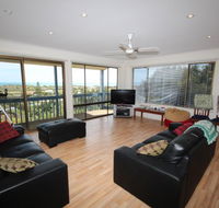 LJ Hooker Goolwa Holiday Rentals - 39 Bradford Road Goolwa Beach - Tourism Adelaide