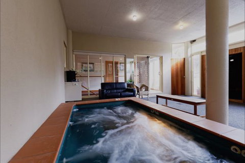 Eugenie's Luxury Accommodation - Tourism Adelaide 7