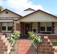Two Cow Cottage Bed and Breakfast - Tourism Adelaide