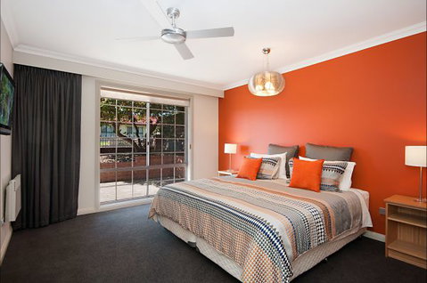 Mount Gambier Accommodation - Tourism Adelaide 4