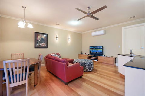 Mount Gambier Accommodation - Tourism Adelaide 5