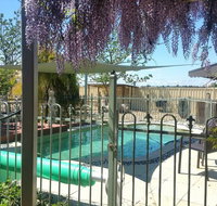 Must Love Dogs BB and Self-Contained Cottage - Tourism Adelaide