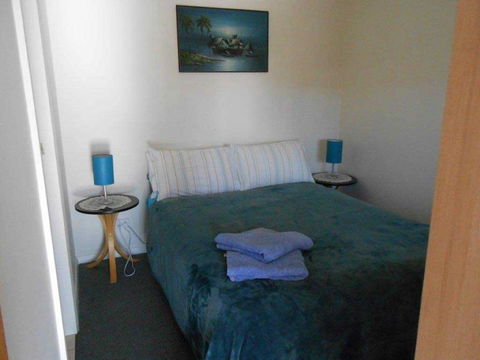 Tidelines Of Bicheno - Tourism Adelaide 0
