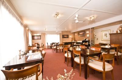 Quality Inn Country Plaza Queanbeyan - Tourism Adelaide 3