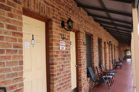 Sandstock Motor Inn - Tourism Adelaide 4
