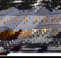 Oscars Waterfront Boutique Hotel - Tourism Adelaide