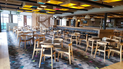 Highlander Hotel Bar Kitchen Rooftop - Tourism Adelaide 6