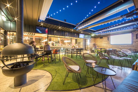 Highlander Hotel Bar Kitchen Rooftop - Tourism Adelaide 7