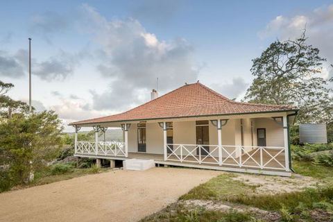 Hilltop Cottage - Tourism Adelaide 0