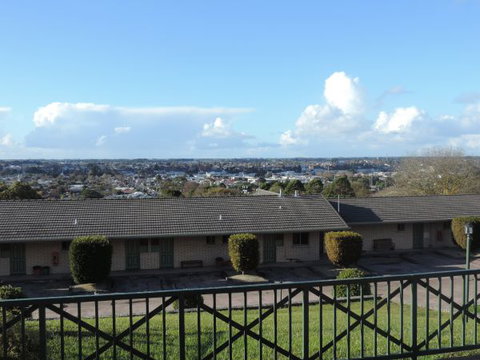 Lakes Resort Mount Gambier - Tourism Adelaide 1