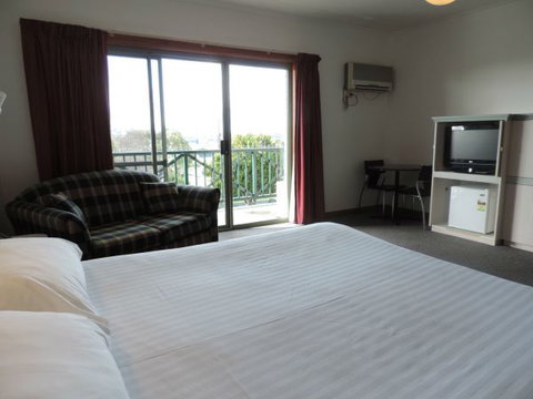 Lakes Resort Mount Gambier - Tourism Adelaide 2