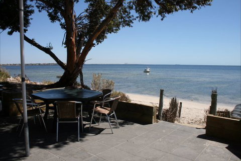 Undercurrent - Tourism Adelaide 0