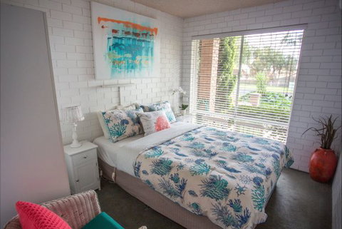 Arlingtons Accommodation - Tourism Adelaide 1