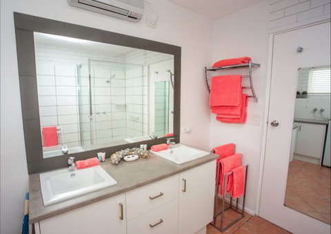 Arlingtons Accommodation - Tourism Adelaide 2
