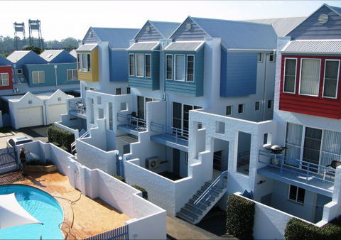Bluedock Apartments - Tourism Adelaide 1