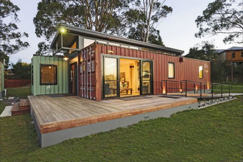 Coastal Pods Wynyard - Tourism Adelaide 0
