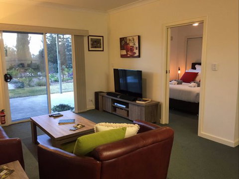 Lyreen's Apartment Bed And Breakfast - Tourism Adelaide 6