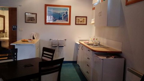 Olivia's Suite - Tourism Adelaide 4