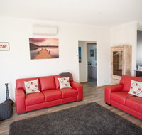 RED FIN part of BLUE FIN HOLIDAY HOMES - Tourism Adelaide