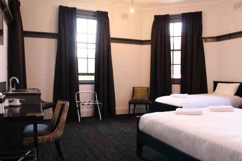 Royal Hotel Ryde - Tourism Adelaide 6