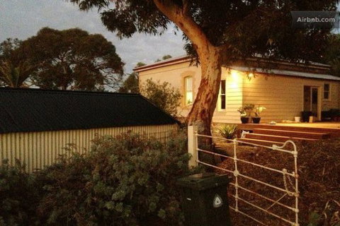 The Schoolmaster's - Second Valley Accommodation - Tourism Adelaide 0