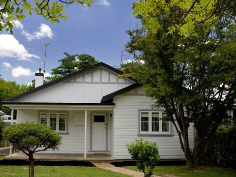 The Sampson - Orange - Tourism Adelaide 0