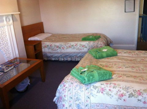 Victoria Hotel - Tourism Adelaide 3