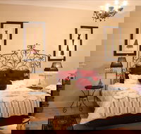 Azalea Cedar-Rose Villa - Tourism Adelaide