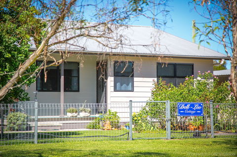 Dell-Lee Cottage - Tourism Adelaide 0