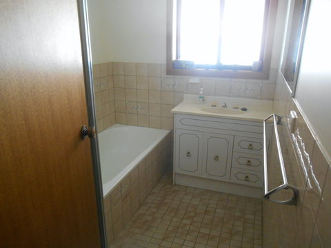 Family Ties - Tourism Adelaide 7