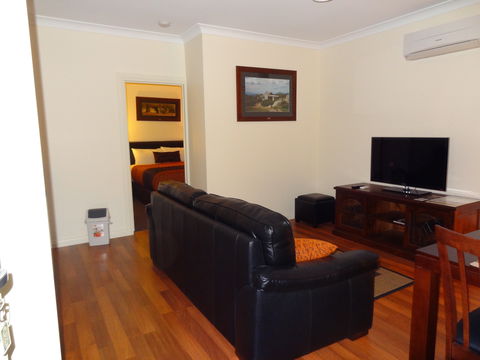 Hahndorf Oak Tree Cottages - Tourism Adelaide 1