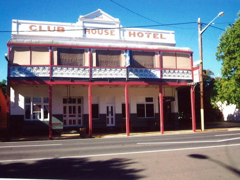Club House Hotel - Tourism Adelaide 0