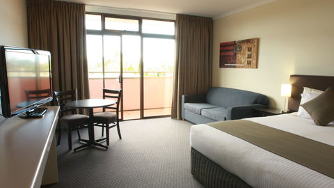 Adelaide Meridien Hotel & Apartments - Tourism Adelaide 0