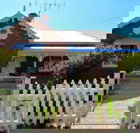 Robina Bathurst Self Contained Accommodation - Tourism Adelaide