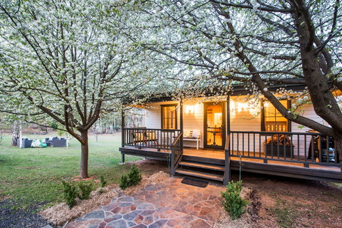 The Guesthouse: Hill End - Tourism Adelaide 2