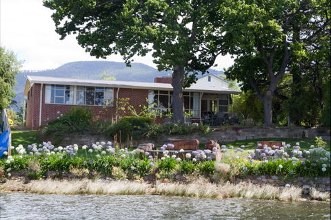 Waterside Accommodation - Derwent Hideaway - Tourism Adelaide 0