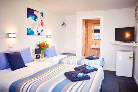 Wattle Grove Motel And Villa - Tourism Adelaide 0