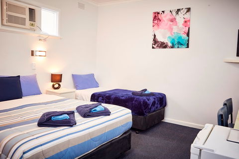 Wattle Grove Motel And Villa - Tourism Adelaide 1
