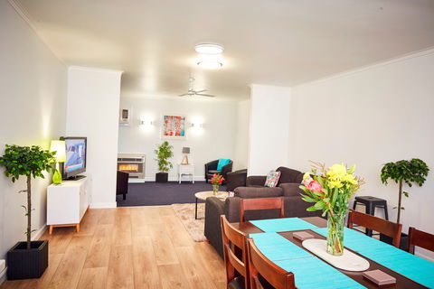Wattle Grove Motel And Villa - Tourism Adelaide 6