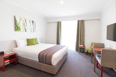 Abode Narrabundah - Tourism Adelaide 1