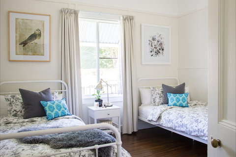 Anchored In Byron - Tourism Adelaide 2