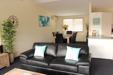 Beach Holiday Unit - Tourism Adelaide 2