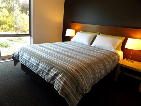 Coorong Waterfront Retreat - Tourism Adelaide 2