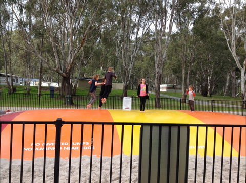 Deniliquin Riverside Caravan Park - Tourism Adelaide 0