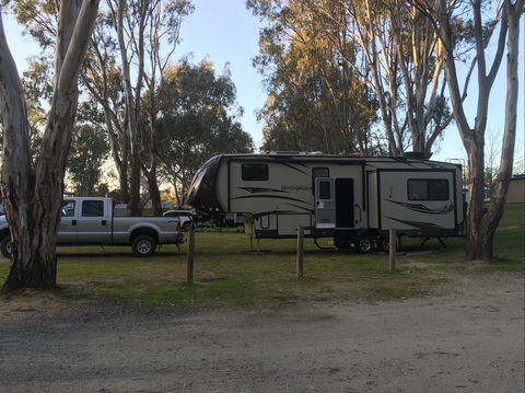 Deniliquin Riverside Caravan Park - Tourism Adelaide 3