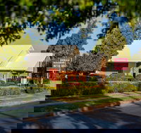 Emerald Maraboon Motor Inn - Tourism Adelaide