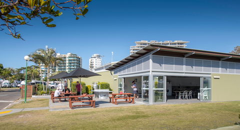 Maroochydore Beach Holiday Park - Tourism Adelaide 0